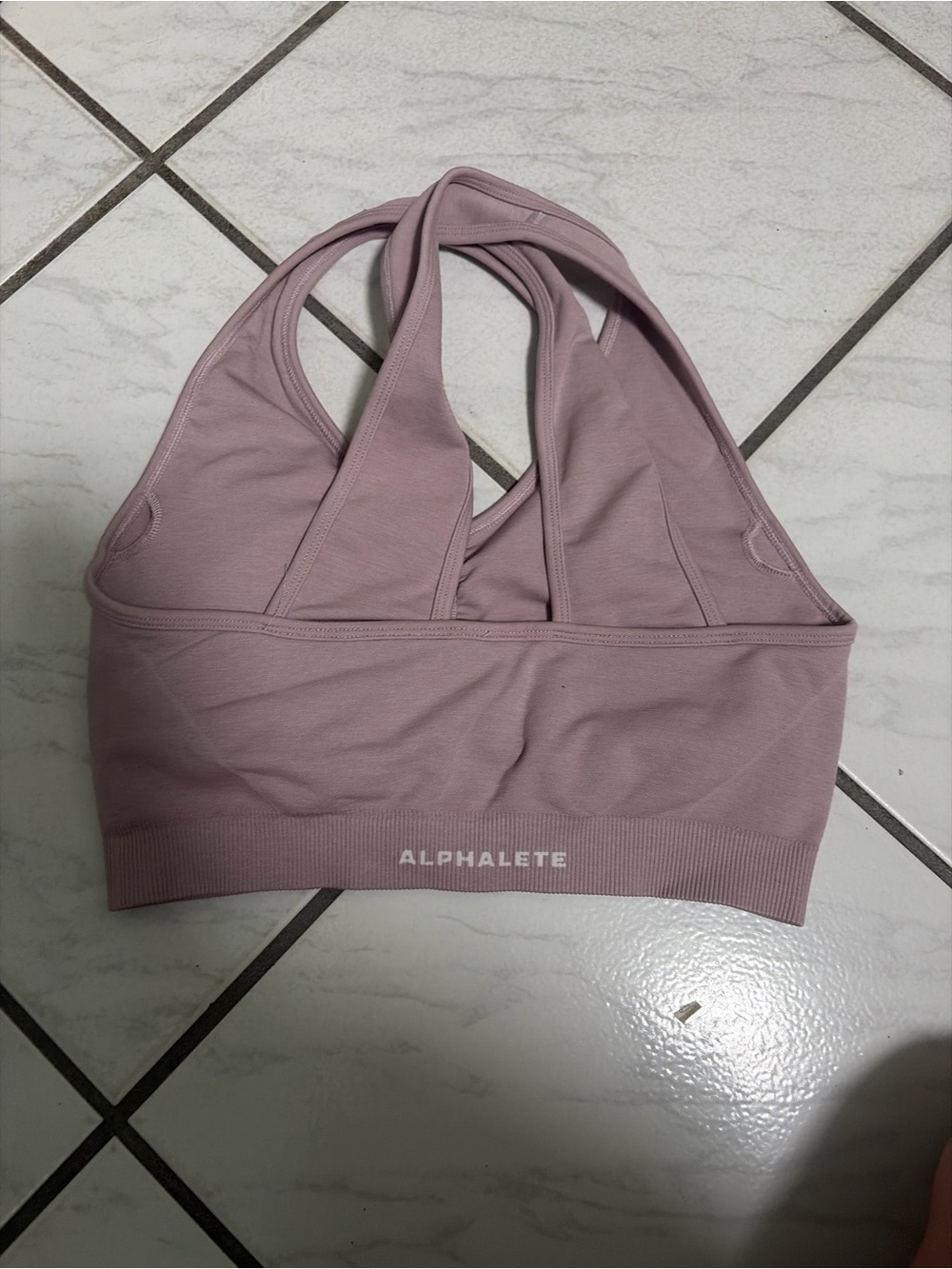 Alphalete Strappy Seamless Sports Bra in Viola